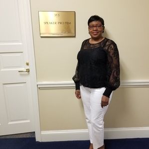 Meet your Posher, Lisa